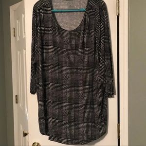 Part of bundle—available only to certain posher